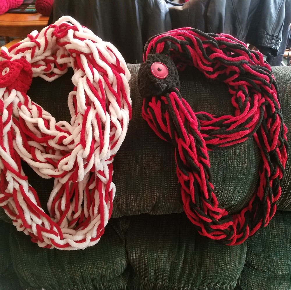 NEW- Handmade Infinity Scarves with Crocheted Button Cuff - Picture 8 of 11